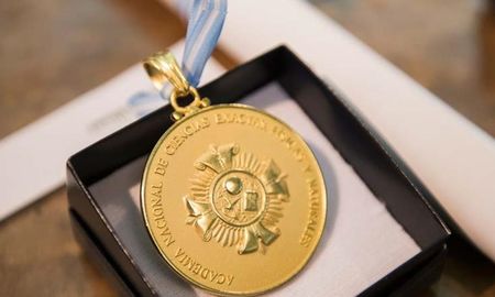 Los investigadores premiados son Carlos Querini y Raúl Comelli. Los investigadores premiados son Carlos Querini y Raúl Comelli.