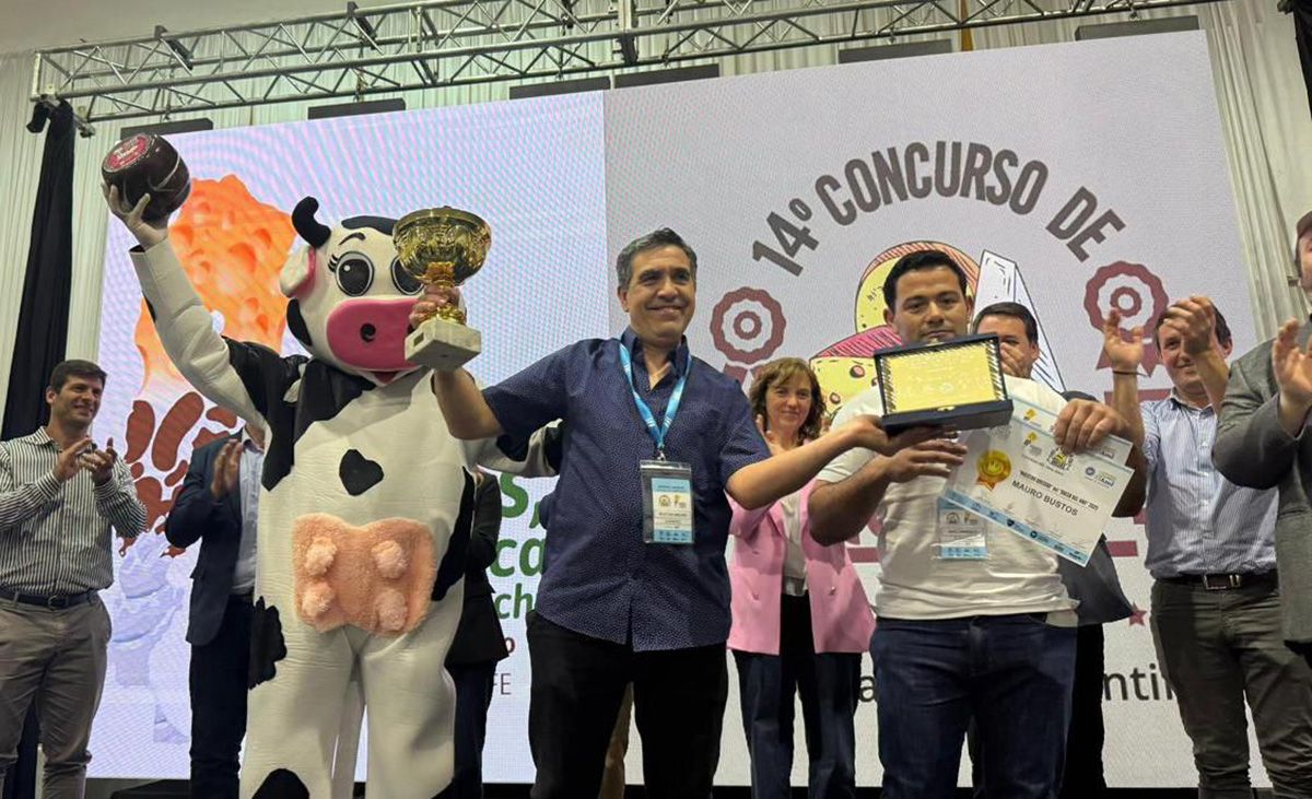 Producción con sello santafesino: más de 350 hormas compitieron en el Concurso Nacional de Quesos, Manteca y Dulce de Leche. Producción con sello santafesino: más de 350 hormas compitieron en el Concurso Nacional de Quesos, Manteca y Dulce de Leche.