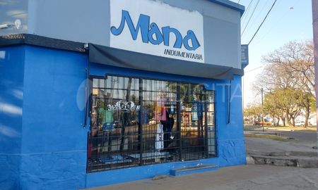 Raid delictivo en Aristóbulo: robaron en tres negocios a metros de la policía comunitaria Raid delictivo en Aristóbulo: robaron en tres negocios a metros de la policía comunitaria