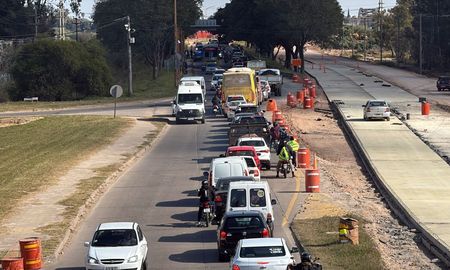 Caos de tránsito en el ingreso y egreso a Santa Fe por el Puente Carretero. Caos de tránsito en el ingreso y egreso a Santa Fe por el Puente Carretero.