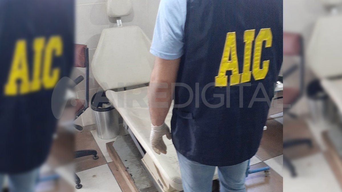En el domicilio los investigadores encontraron un sillón de consultorio.&nbsp;