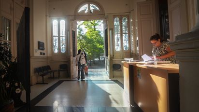 Disparidad entre el gobierno y los gremios docentes sobre el nivel de adhesión al paro en Santa Fe