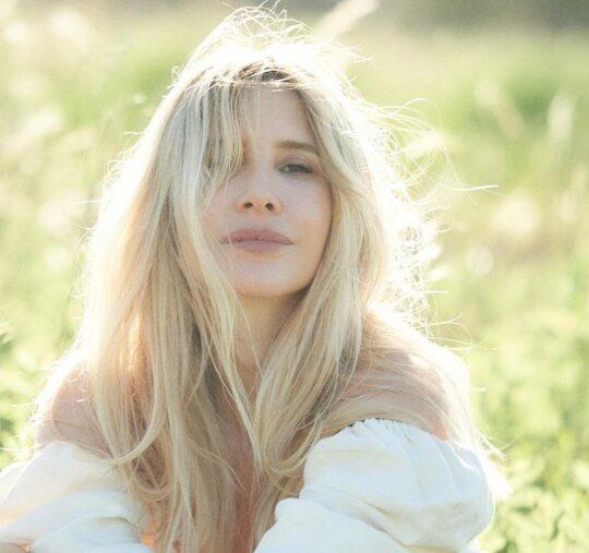 GUILLERMINA VALDES CONQUISTÓ A SUS SEGUIDORES EN INSTAGRAM CON UNA PRODUCCIÓN FOTOGRÁFICA DESLUMBRANTE.GENTILEZA