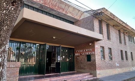 La Escuela Jorge Stephenson celebra su centenario junto a docentes, alumnos y exalumnos. La Escuela Jorge Stephenson celebra su centenario junto a docentes, alumnos y exalumnos.