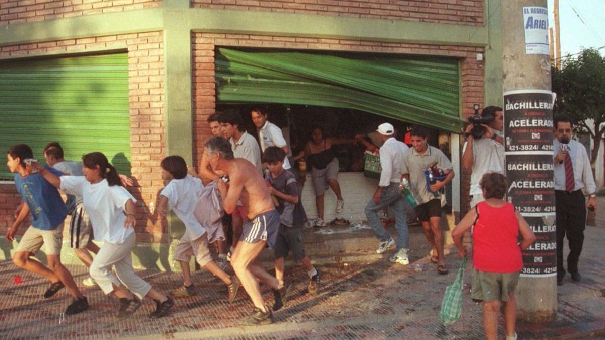Saqueos, una imagen que por esos días del 2001 se repitió en diferentes lugares del país.
