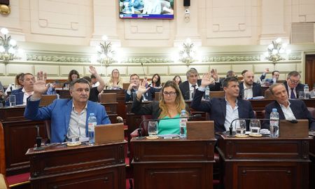 La Asamblea Legislativa aprobó las designaciones de Lagna y Hurani para el Enress y de Terenzio para el Tribunal de Cuentas. La Asamblea Legislativa aprobó las designaciones de Lagna y Hurani para el Enress y de Terenzio para el Tribunal de Cuentas.