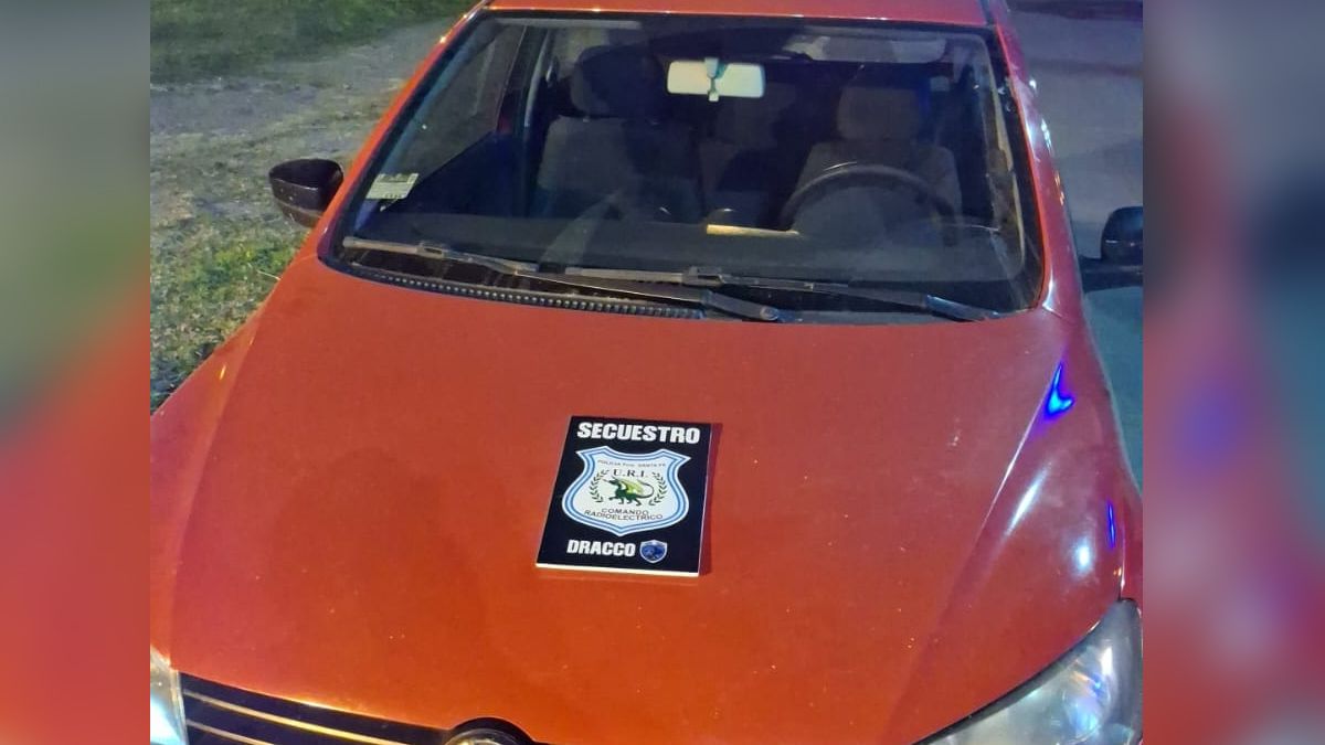 Madrugada violenta en Santa Fe: robaron un auto y lo hallaron abandonado a pocas cuadras