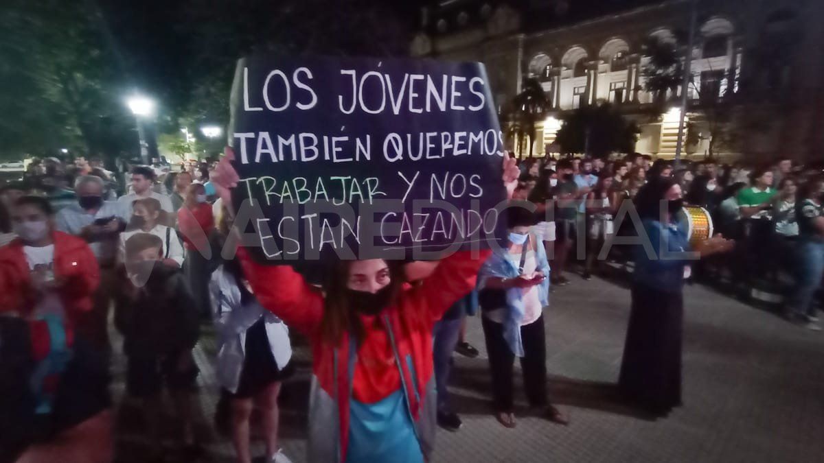 Poco después del ataque contra Lucio Belfiori, el sábado 5 hubo una masiva marcha en Santa Fe para reclamar más seguridad.