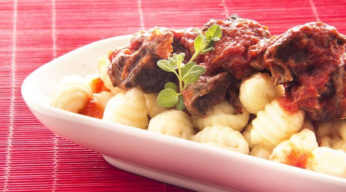 Guillermo Calabrese compartió su receta de ñoquis con estofado de bondiola. Guillermo Calabrese compartió su receta de ñoquis con estofado de bondiola.