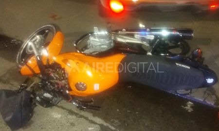 La moto que atropelló a Laura Pérez. Foto tomada minutos después del accidente La moto que atropelló a Laura Pérez. Foto tomada minutos después del accidente