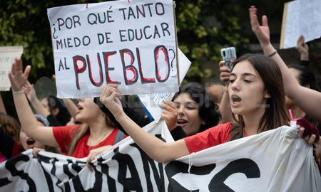 Los docentes universitarios anunciaron un paro de 48 horas para esta semana. Los docentes universitarios anunciaron un paro de 48 horas para esta semana.