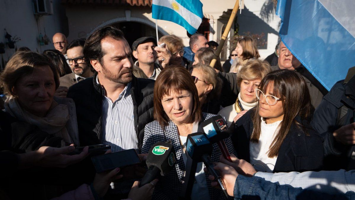 Patricia Bullrich recorrió las calles de la ciudad de Santo Tomé.