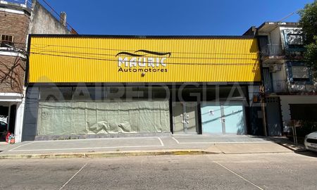 La Fiscalía y laMunicipalidad de Santa Fe inhabilitaron el salón comercialubicado sobre la avenida Facundo Zuviría al 3700, donde los condenados exponíanautos y motos a la venta y engañaban a las víctimas. La Fiscalía y laMunicipalidad de Santa Fe inhabilitaron el salón comercialubicado sobre la avenida Facundo Zuviría al 3700, donde los condenados exponíanautos y motos a la venta y engañaban a las víctimas.
