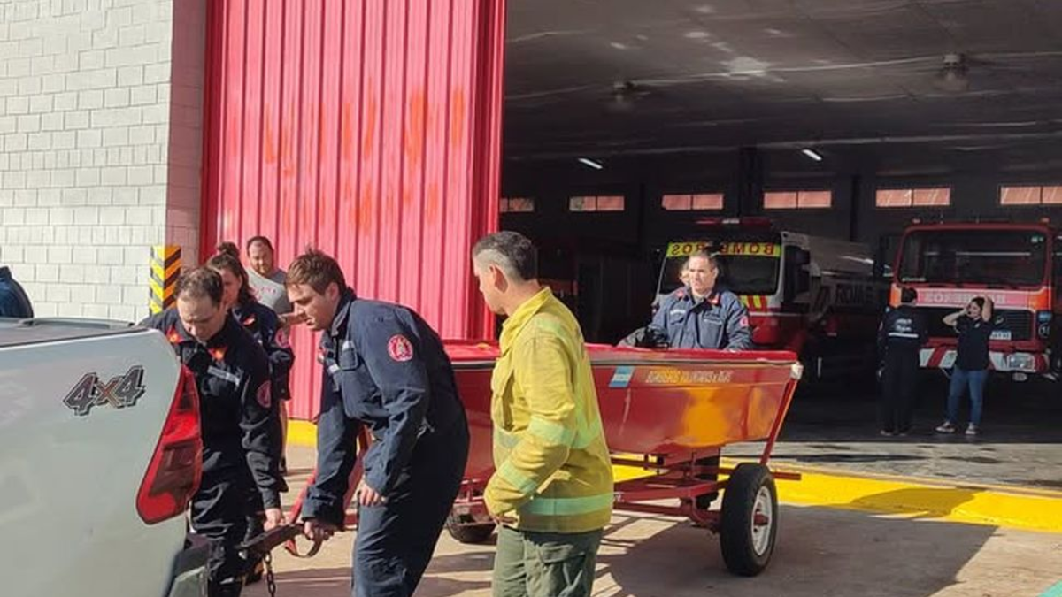 Buscan a una pareja desaparecida en Rojas por el temporal