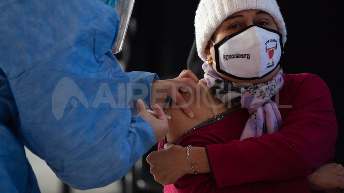 Comienza la vacunación covid-19 con quintas dosis a mayores de 50 años en Santa Fe
