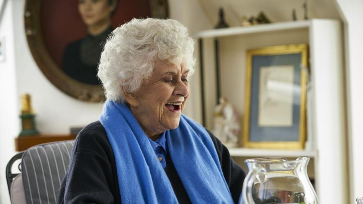 Joan Plowright dedicó su vida entera a la actuación. Joan Plowright dedicó su vida entera a la actuación.