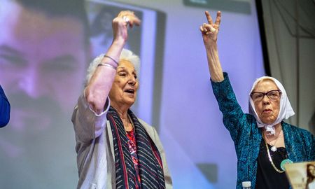 Hace siete meses, Estela de Carlotto, anunció la restitución de la identidad del nieto recuperado 132. Hace siete meses, Estela de Carlotto, anunció la restitución de la identidad del nieto recuperado 132.