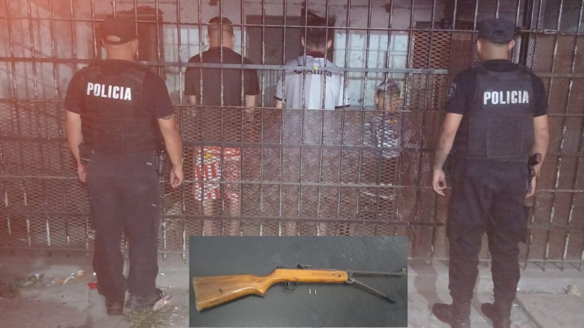 La policía detuvo a un hombre en silla de ruedas y a dos cómplices.