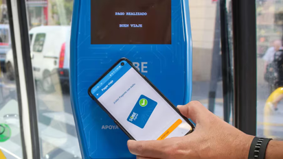 ¿Desaparece la tarjeta SUBE?: aumenta el pago con tarjetas en colectivos