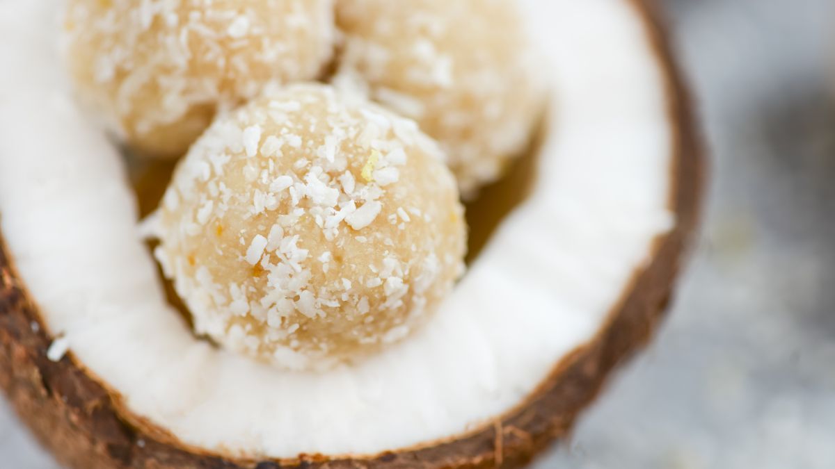 El postre saludable que parece de fiesta: trufas de zanahoria y coco que hacés sin azúcar El postre saludable que parece de fiesta: trufas de zanahoria y coco que hacés sin azúcar