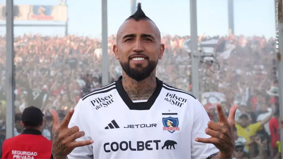 Arturo Vidal considera que el futbol chileno es mejor que el argentino. Arturo Vidal considera que el futbol chileno es mejor que el argentino.