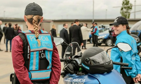 Una mujer policía mató a un motochorro que intentó asaltarla Una mujer policía mató a un motochorro que intentó asaltarla