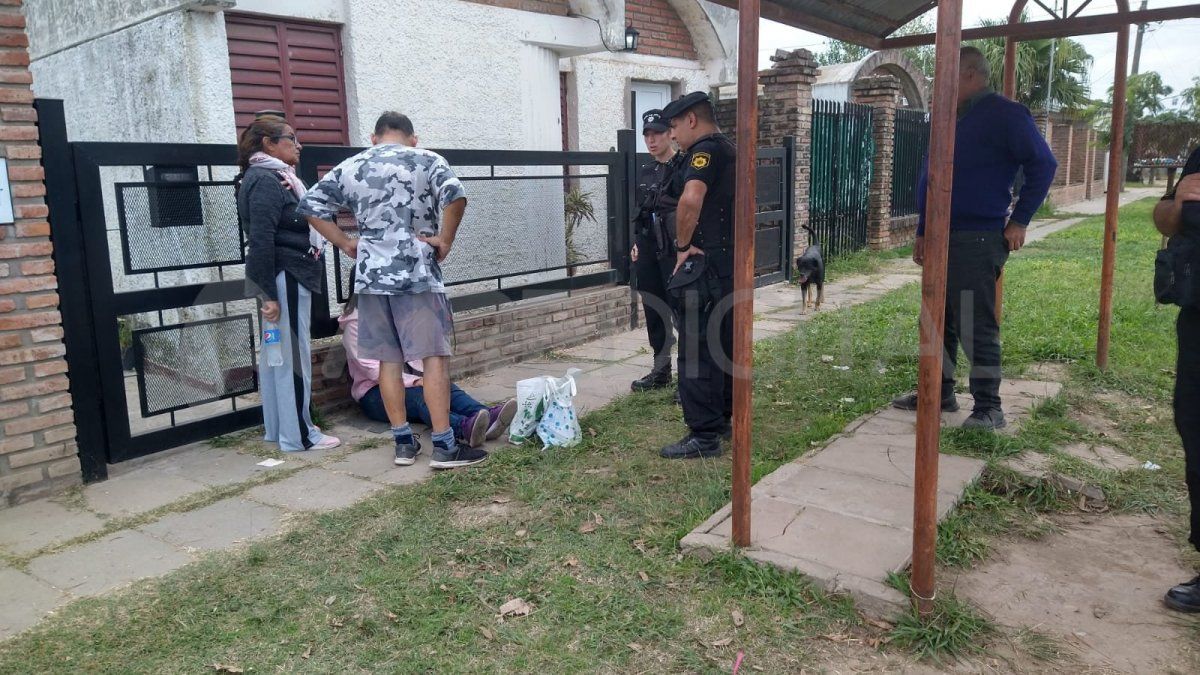 Asaltaron a una mujer en la parada de colectivo ubicada en La Pampa y Bernardo de Irigoyen.