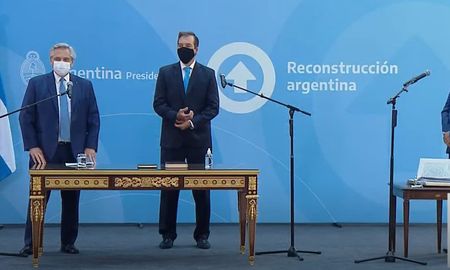 alberto fernandez tomo juramento al nuevo ministro de justicia, martin soria alberto fernandez tomo juramento al nuevo ministro de justicia, martin soria