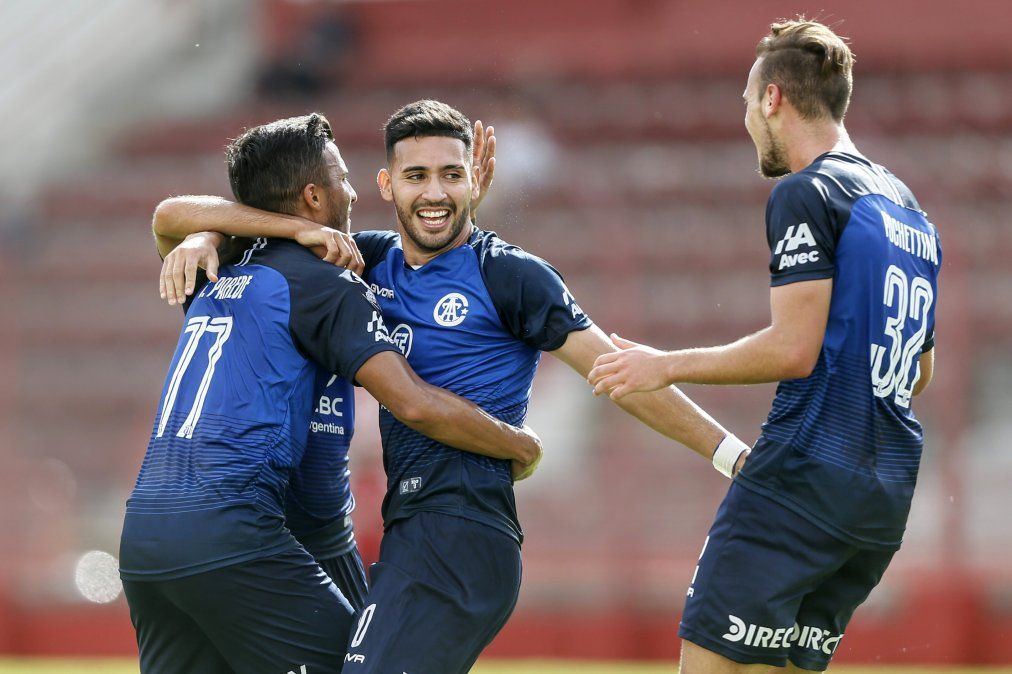 Talleres goleó a Huracán y comenzó de gran manera la Copa de la Superliga