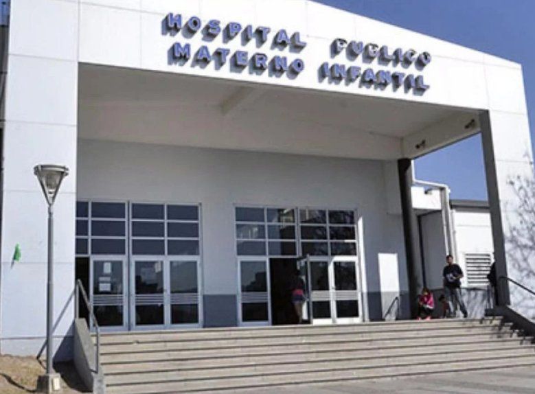 Una adolescente quiso hacerse un aborto con un palo y está grave