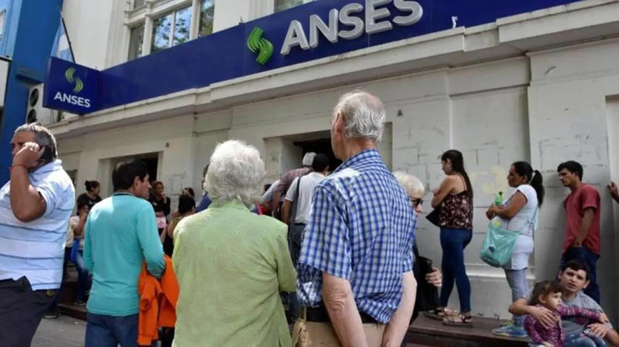 Los JUBILADOS que se quedarán SIN BONO de $70.000 en mayo