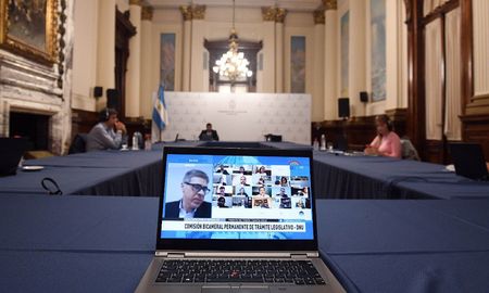 Los 20 decretos fueron emitidos en el marco de la pandemia en Argentina. Los 20 decretos fueron emitidos en el marco de la pandemia en Argentina.