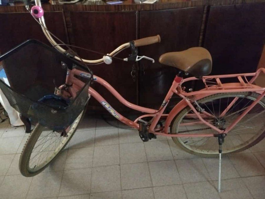 La bicicleta que el delincuente le sustrajo a la docente: su medio de movilidad para ir a trabajar.