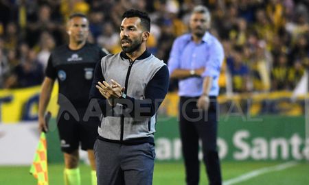 Carlos Tévez consideró que el empate de Rosario Central ante Unión fue injusto porque su equipo generó mayor cantidad de chances de gol. Carlos Tévez consideró que el empate de Rosario Central ante Unión fue injusto porque su equipo generó mayor cantidad de chances de gol.