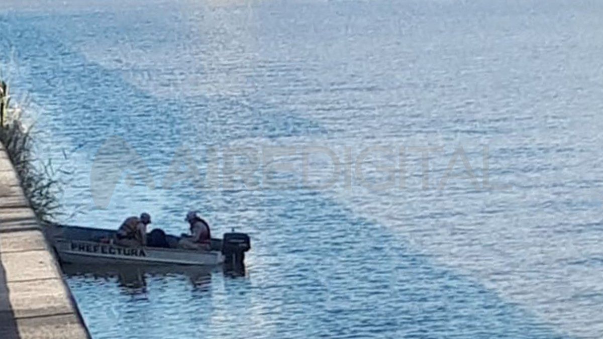 Castagnino arrojó a Claudio Alegre al riacho luego de propinarle patadas en el rostro y en los brazos.