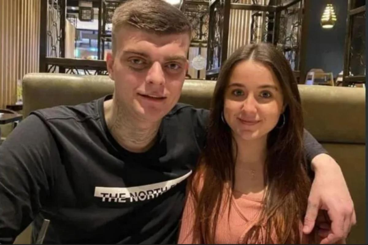 Ashley compró un pasaje para ir a conocerlo personalmente, pero finalmente apareció muerta.