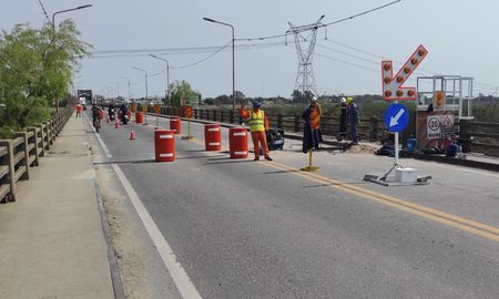 El Puente Carretero Santa Fe-Santo Tomé continuará con restricciones para el tránsito. El Puente Carretero Santa Fe-Santo Tomé continuará con restricciones para el tránsito.