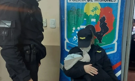Misiones: hallaron a un bebé de tres meses que fue abandonado en medio de un yerbal en la localidad de Wanda Misiones: hallaron a un bebé de tres meses que fue abandonado en medio de un yerbal en la localidad de Wanda
