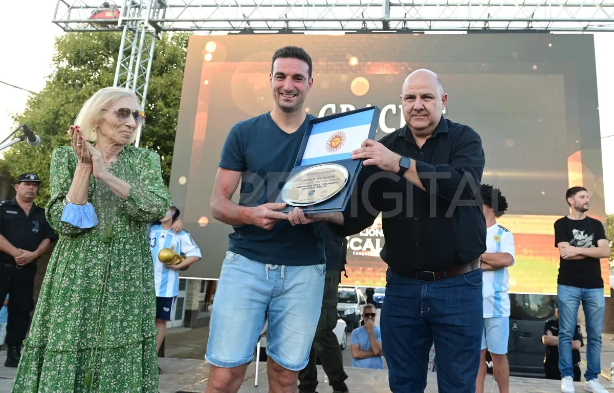 Lionel Scaloni fue homenajeado en Pujato
