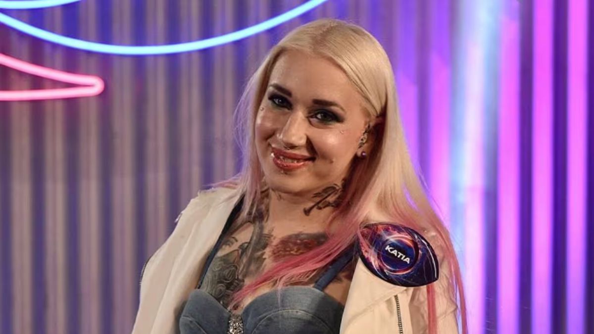 La Tana Fenocchio renovó su look y reafirmó su estilo platinado en redes sociales.