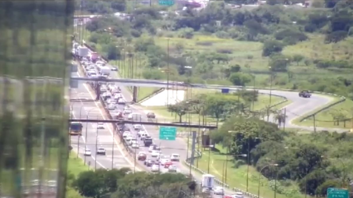 Se normalizó el tránsito en la ruta nacional 168 tras el accidente entre un auto y una camioneta