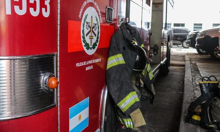 El gobierno de la provincia, a través del Ministerio de Seguridad, lanza una convocatoria para el ingreso de 100 nuevos suboficiales que formarán parte de la Dirección General de Bomberos. El gobierno de la provincia, a través del Ministerio de Seguridad, lanza una convocatoria para el ingreso de 100 nuevos suboficiales que formarán parte de la Dirección General de Bomberos.