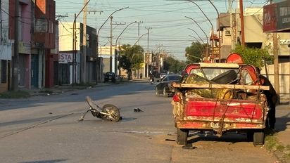 Accidente en Santa Fe: un motociclista perdió un brazo y lucha por su vida tras chocar contra una camioneta estacionada