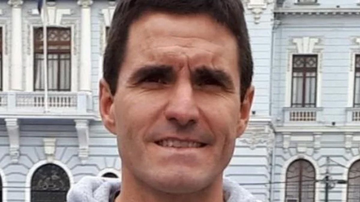 Continúa la búsqueda del nadador desaparecido en una competencia de aguas abiertas en Necochea