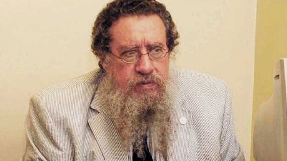 Como intelectual, Escudé tuvo una carrera prolífica, con más de 30 libros y cientos de publicaciones académicas y periodísticas en diferentes idiomas.