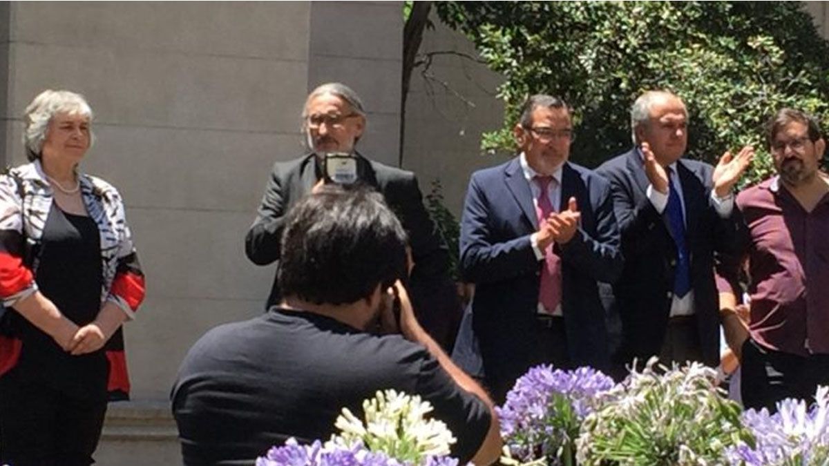 De todo como en botica: El equipo que acompañará a Luis Basterra es un mosaico de la interna del peronismo