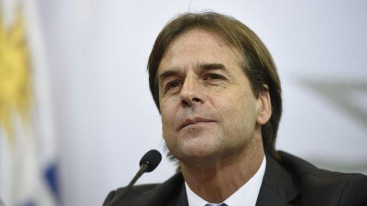 El texto que firmó el presidente Luis Lacalle Pou, permite entrar a “propietarios y titulares de participación sociales o acciones de personas jurídicas y beneficiarios finales de las mismas de bienes inmuebles” en territorio uruguayo, que puedan acreditar ser dueños.