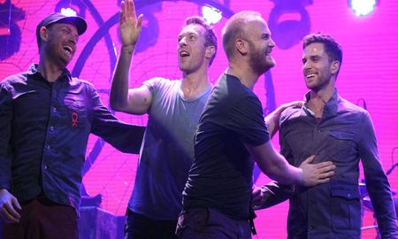 El violeta parece ser el color dominante en esta nueva etapa de la banda, mientras los fans descifran pistas en las redes sociales El violeta parece ser el color dominante en esta nueva etapa de la banda, mientras los fans descifran pistas en las redes sociales