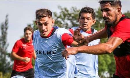 El plantel sabalero entrena a domicilio desde que la pelota paró de rodar a causa de la pandemia de coronavirus. El plantel sabalero entrena a domicilio desde que la pelota paró de rodar a causa de la pandemia de coronavirus.