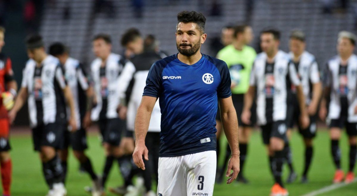 Javier Gandolfi: DT interino de Talleres de Córdoba tras la salida de Ángel Guillermo Hoyos